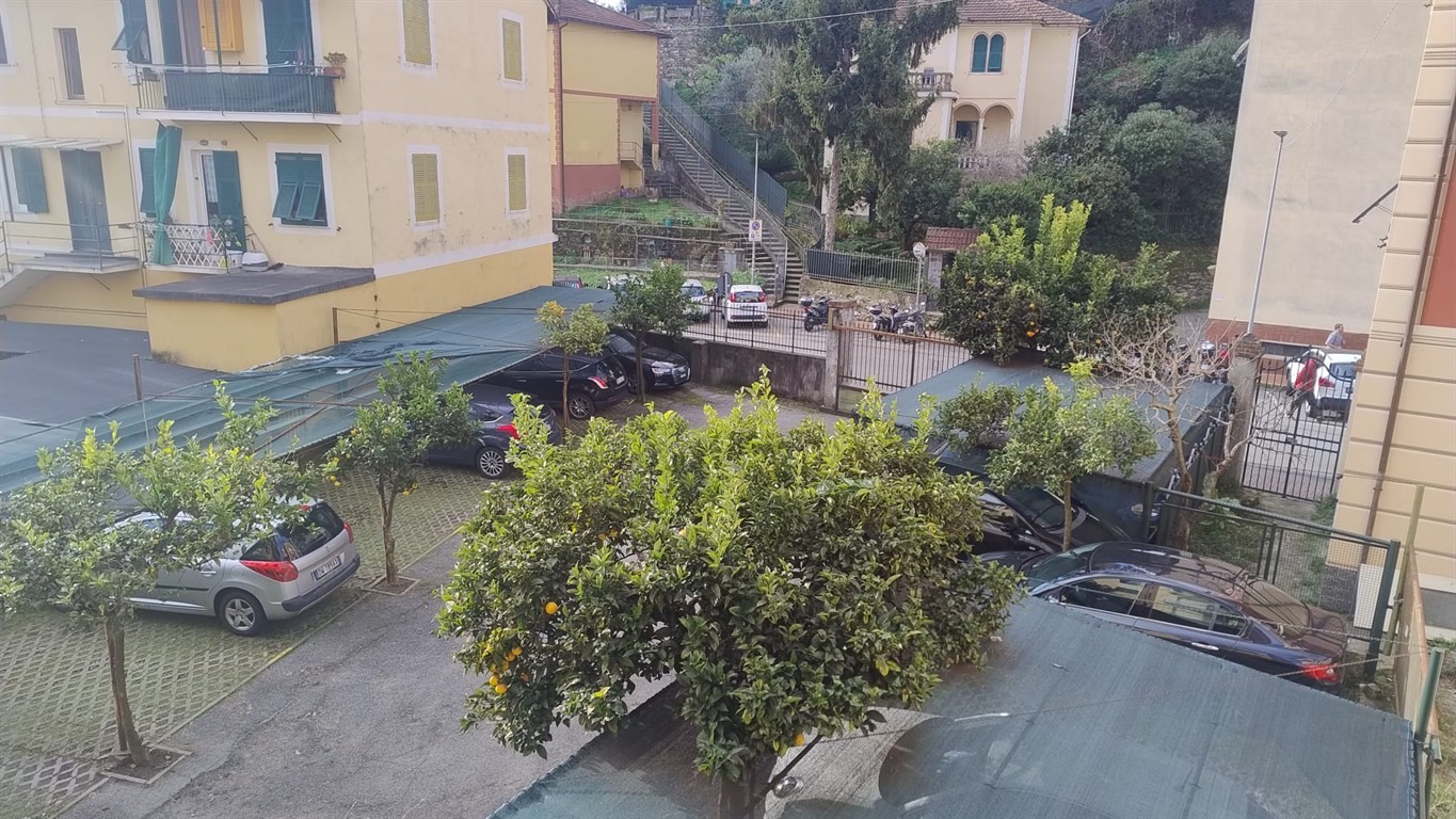 Rapallo, bilocale con posto auto di proprietà
