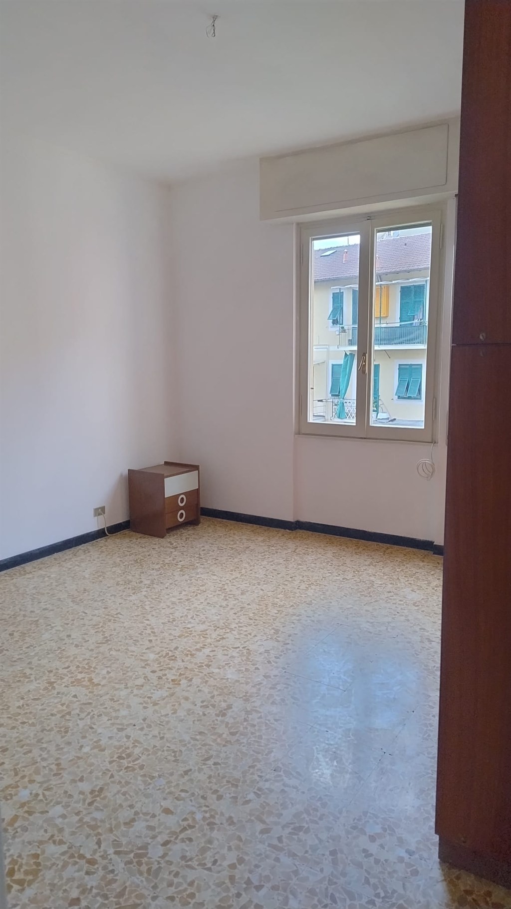 Rapallo, bilocale con posto auto di proprietà